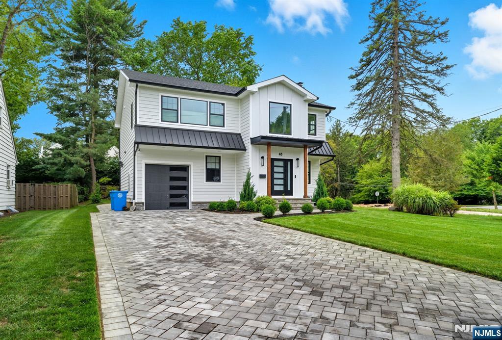 Tenafly, New Jersey, 07670, United States, 5 Bedrooms Bedrooms, ,4 BathroomsBathrooms,Residential,Active,1943831