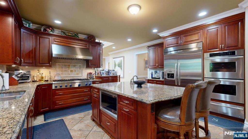 West Orange, New Jersey, 07052, United States, 5 Bedrooms Bedrooms, ,5 BathroomsBathrooms,Residential,Active,1905470