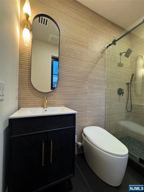 Englewood Cliffs, New Jersey, 07632, United States, 7 Bedrooms Bedrooms, ,8 BathroomsBathrooms,Residential,Active,1952040