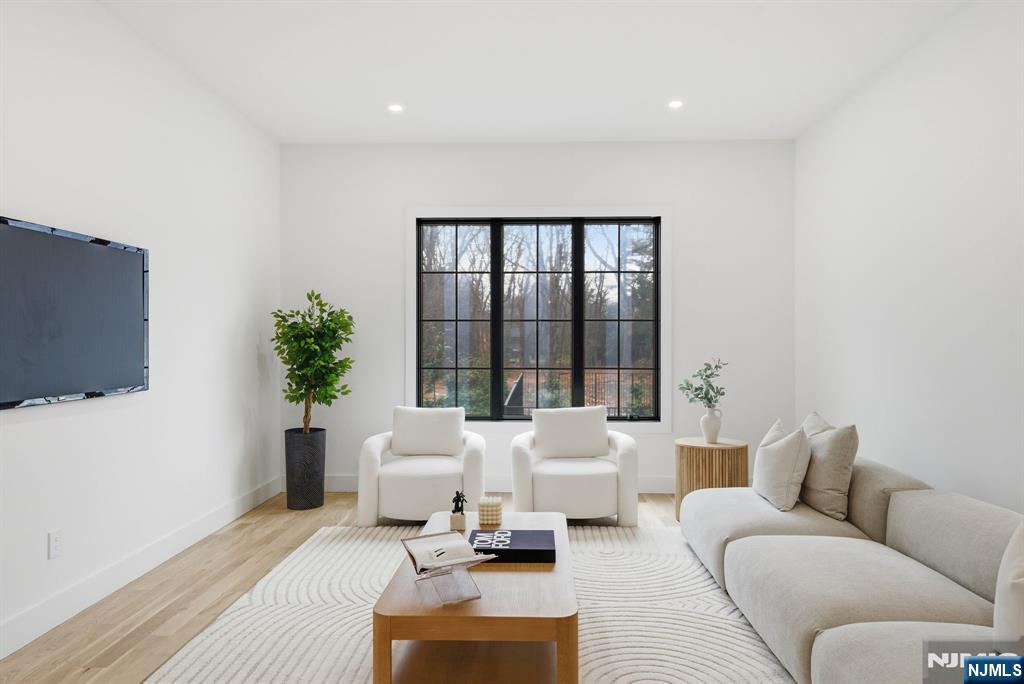 Demarest, New Jersey, 07627, United States, 4 Bedrooms Bedrooms, ,5 BathroomsBathrooms,Residential,Active,1997574