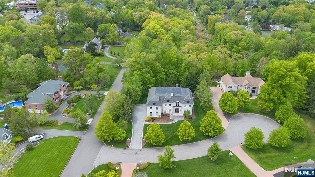 Upper Saddle River, New Jersey, 07458, United States, 6 Bedrooms Bedrooms, ,7 BathroomsBathrooms,Residential,Active,2045761
