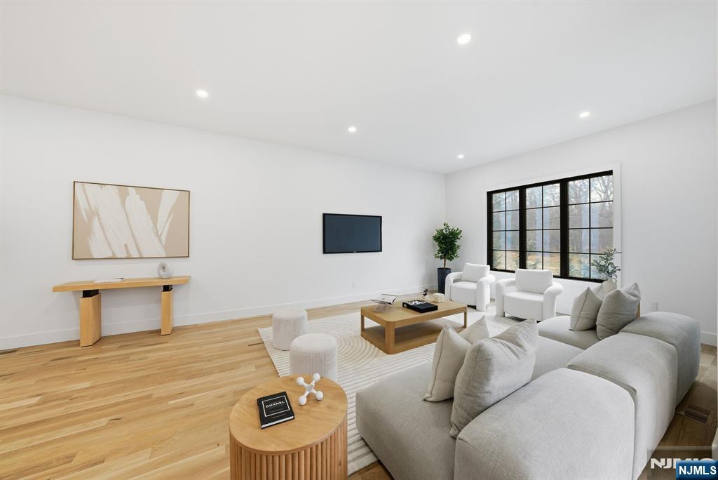 Demarest, New Jersey, 07627, United States, 4 Bedrooms Bedrooms, ,5 BathroomsBathrooms,Residential,Active,2008297