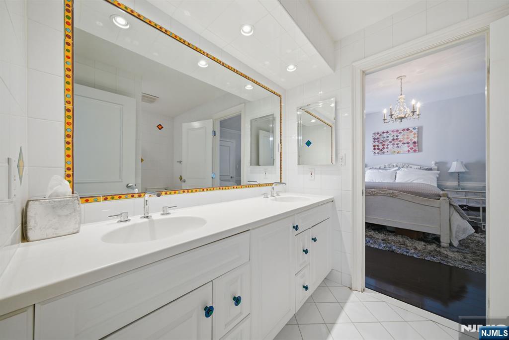 Tenafly, New Jersey, 07670, United States, 5 Bedrooms Bedrooms, ,5 BathroomsBathrooms,Residential,Active,1968424