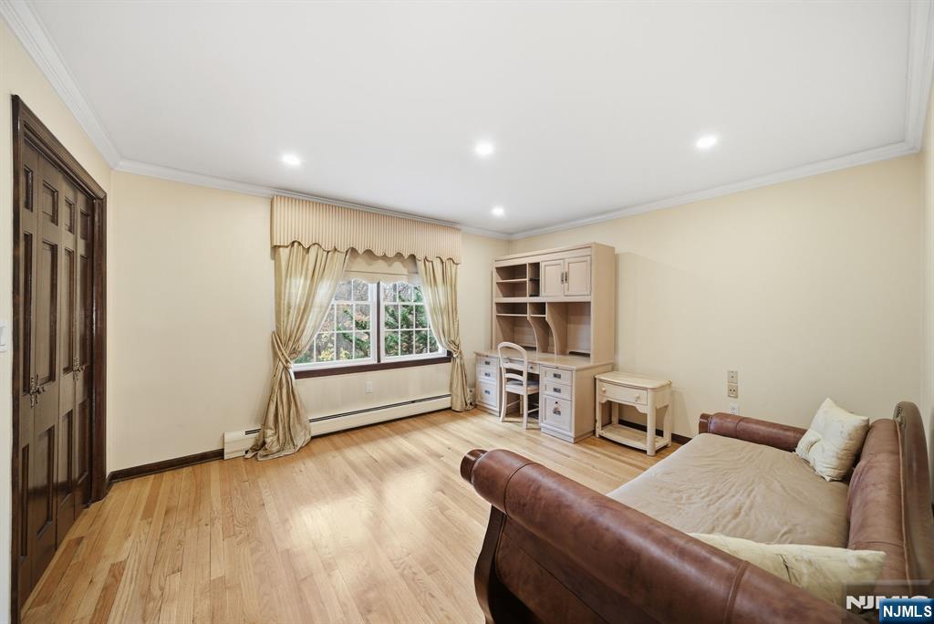 Cresskill, New Jersey, 07626, United States, 5 Bedrooms Bedrooms, ,5 BathroomsBathrooms,Residential,Active,1995264