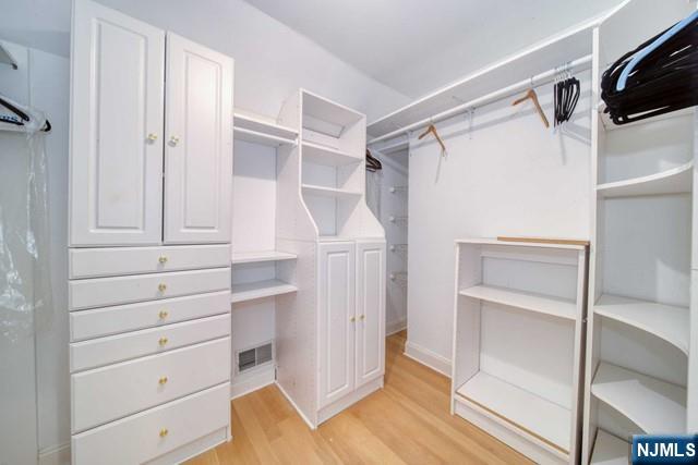 Englewood Cliffs, New Jersey, 07632, United States, 5 Bedrooms Bedrooms, ,5 BathroomsBathrooms,Residential,Active,2051981
