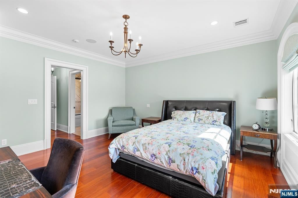 Upper Saddle River, New Jersey, 07458, United States, 6 Bedrooms Bedrooms, ,7 BathroomsBathrooms,Residential,Active,2045761