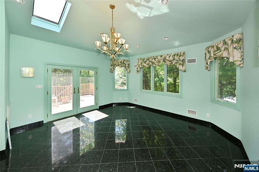 Englewood Cliffs, New Jersey, 07632, United States, 5 Bedrooms Bedrooms, ,4 BathroomsBathrooms,Residential,Active,1929465