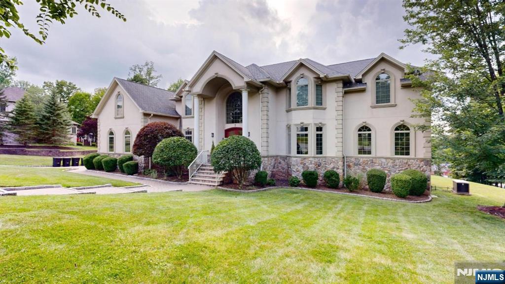 West Orange, New Jersey, 07052, United States, 5 Bedrooms Bedrooms, ,5 BathroomsBathrooms,Residential,Active,1905470