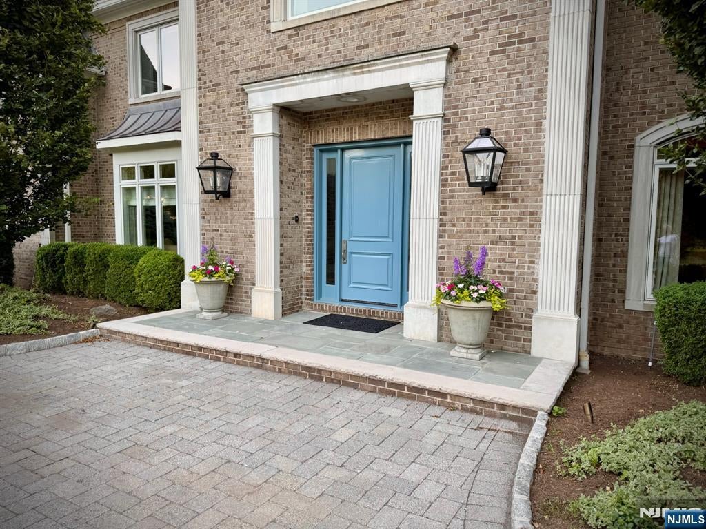 Cresskill, New Jersey, 07626, United States, 6 Bedrooms Bedrooms, ,8 BathroomsBathrooms,Residential,Active,2012941