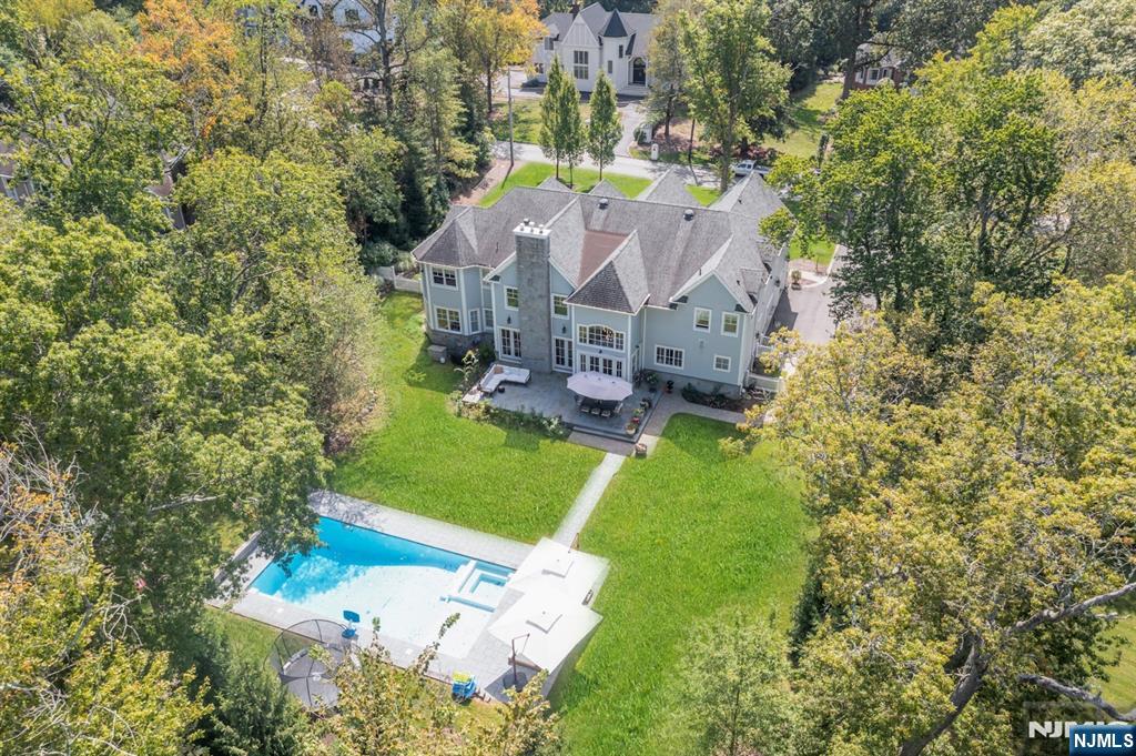 Upper Saddle River, New Jersey, 07458, United States, 5 Bedrooms Bedrooms, ,7 BathroomsBathrooms,Residential,Active,1945224