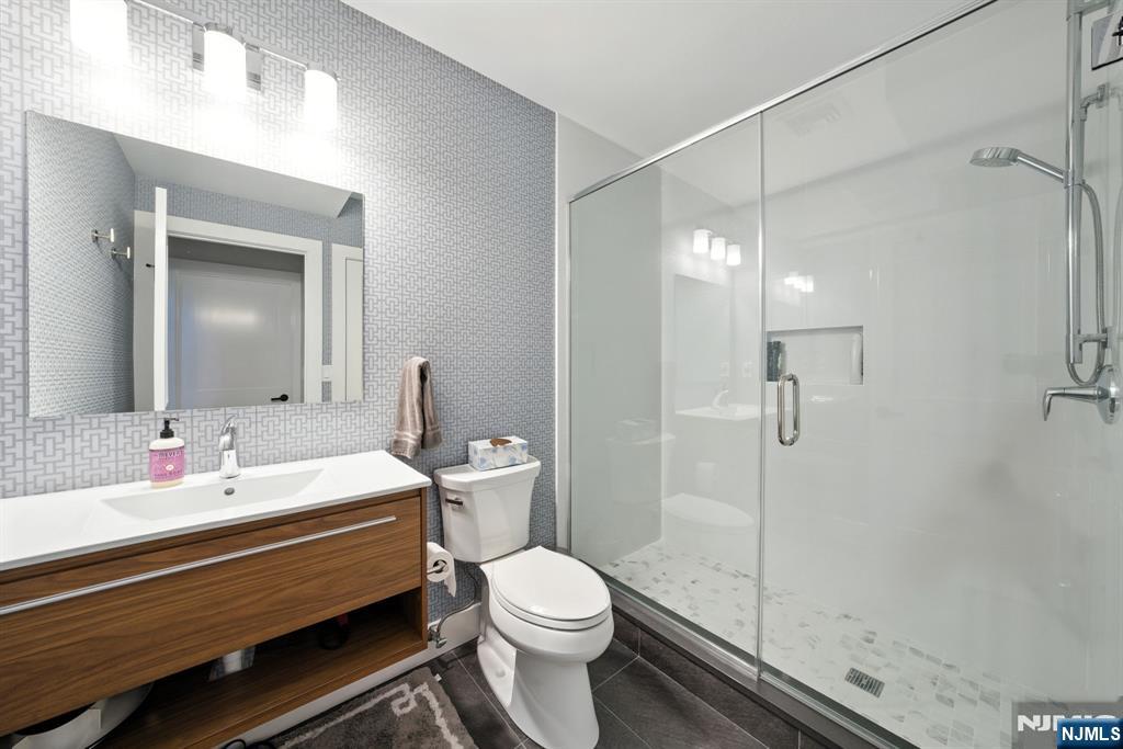 Cresskill, New Jersey, 07626, United States, 5 Bedrooms Bedrooms, ,5 BathroomsBathrooms,Residential,Active,1929433