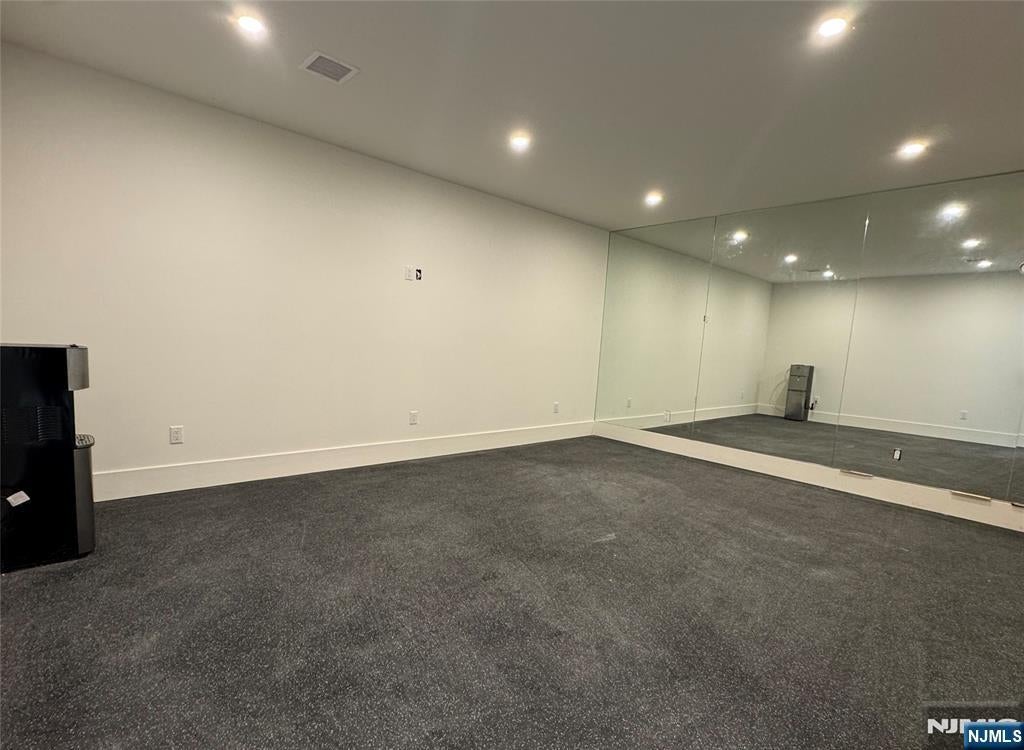 Englewood Cliffs, New Jersey, 07632, United States, 7 Bedrooms Bedrooms, ,8 BathroomsBathrooms,Residential,Active,1952040