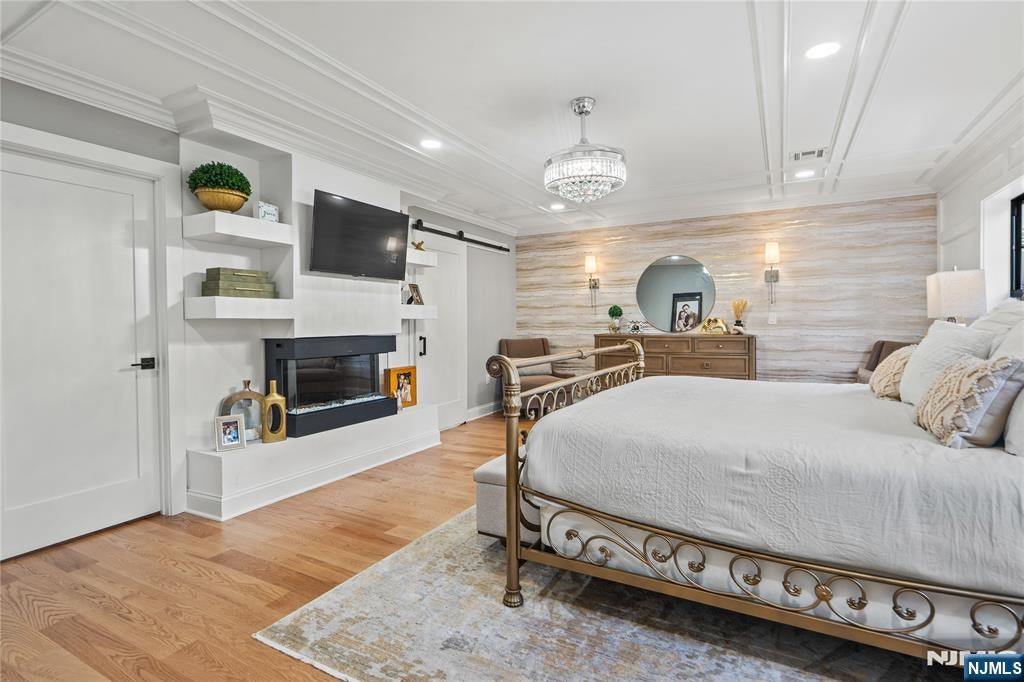 Roseland, New Jersey, 07068, United States, 4 Bedrooms Bedrooms, ,4 BathroomsBathrooms,Residential,Active,2045539