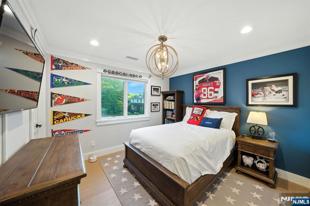 Cresskill, New Jersey, 07626, United States, 5 Bedrooms Bedrooms, ,5 BathroomsBathrooms,Residential,Active,1929433