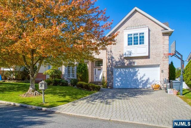 Englewood Cliffs, New Jersey, 07632, United States, 5 Bedrooms Bedrooms, ,5 BathroomsBathrooms,Residential,Active,2051981