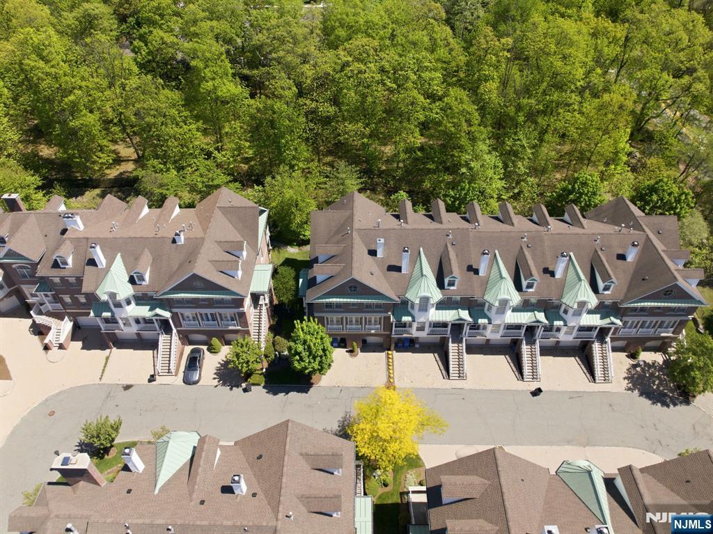 Tenafly, New Jersey, 07670, United States, 4 Bedrooms Bedrooms, ,5 BathroomsBathrooms,Residential,Active,2045606