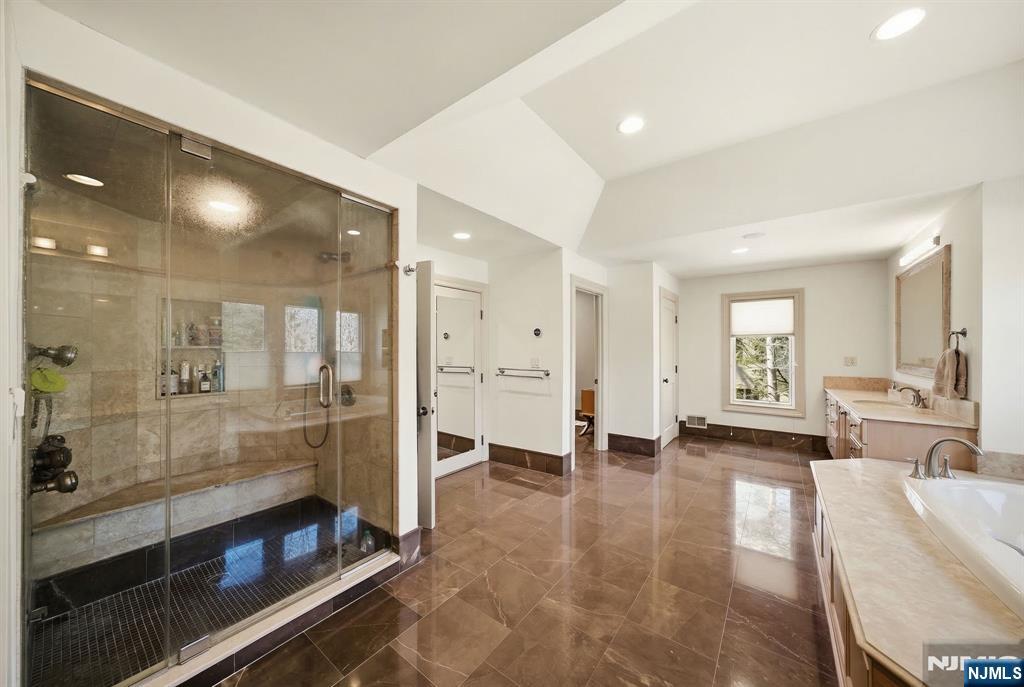 Tenafly, New Jersey, 07670, United States, 6 Bedrooms Bedrooms, ,7 BathroomsBathrooms,Residential,Active,2043827