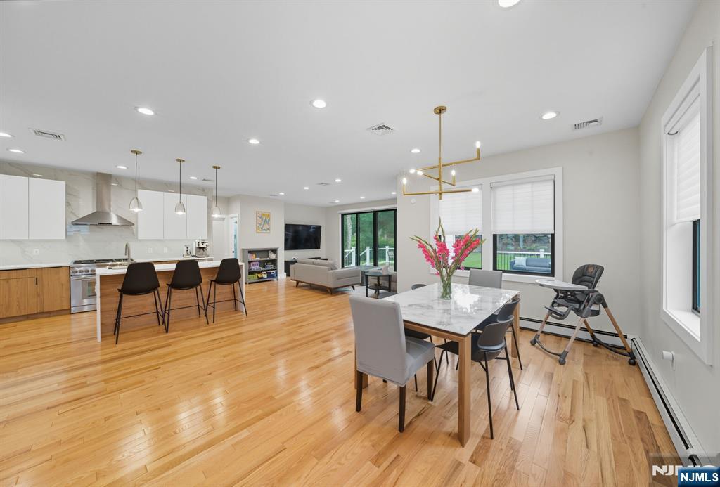 Tenafly, New Jersey, 07670, United States, 5 Bedrooms Bedrooms, ,4 BathroomsBathrooms,Residential,Active,1943831