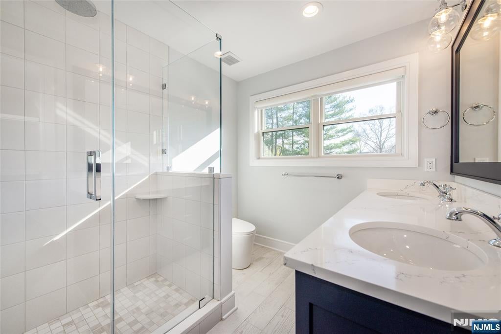 Demarest, New Jersey, 07627, United States, 5 Bedrooms Bedrooms, ,7 BathroomsBathrooms,Residential,Active,2037533