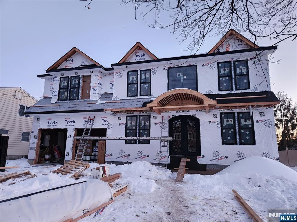 Paramus, New Jersey, 07652, United States, 5 Bedrooms Bedrooms, ,7 BathroomsBathrooms,Residential,Active,2013429