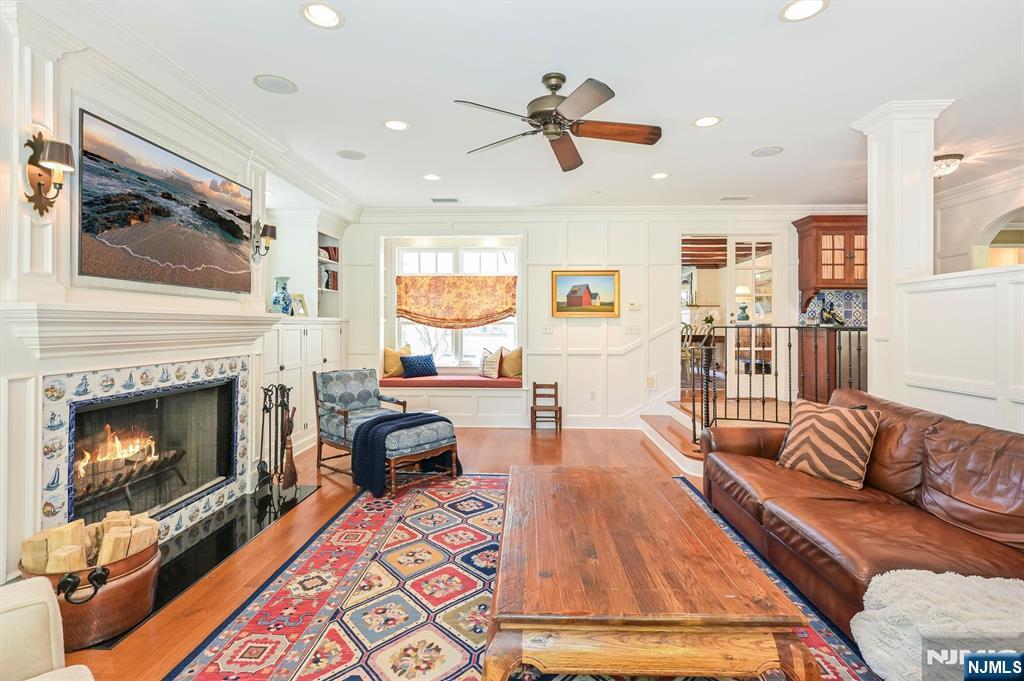 Glen Rock, New Jersey, 07452, United States, 5 Bedrooms Bedrooms, ,6 BathroomsBathrooms,Residential,Active,2042645