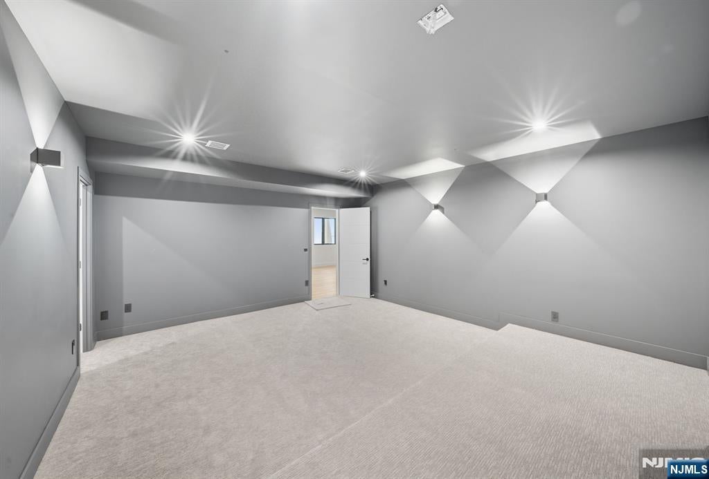 Tenafly, New Jersey, 07670, United States, 6 Bedrooms Bedrooms, ,6 BathroomsBathrooms,Residential,Active,1942348