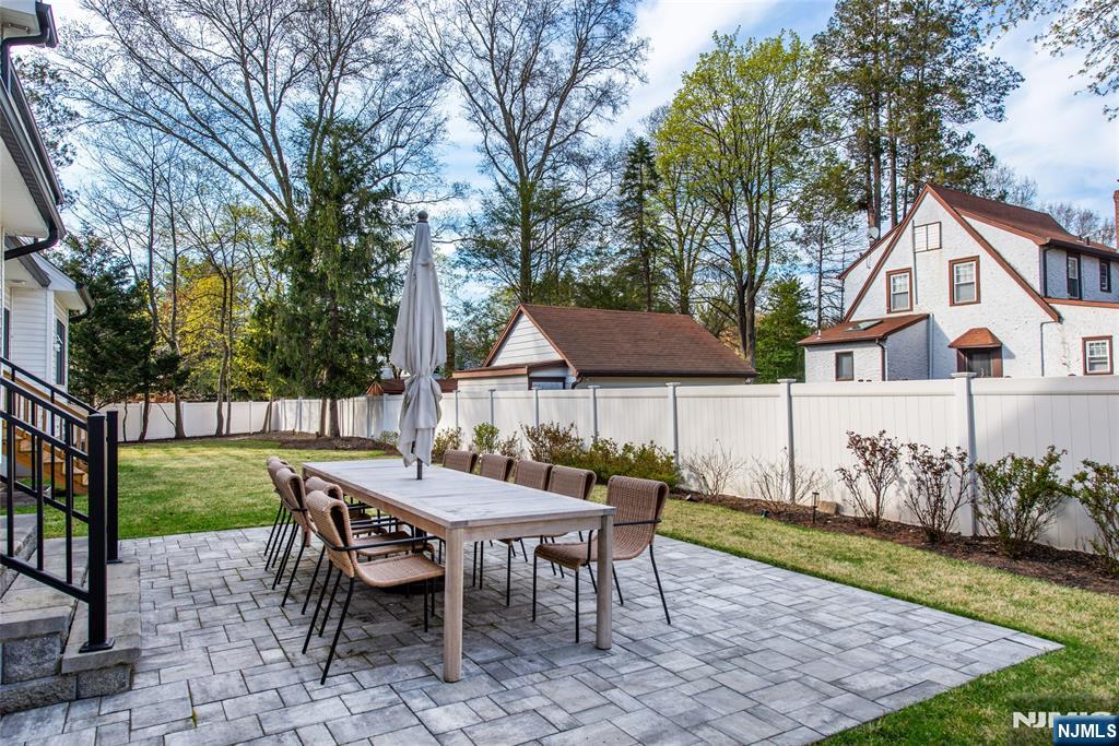 Demarest, New Jersey, 07627, United States, 5 Bedrooms Bedrooms, ,7 BathroomsBathrooms,Residential,Active,2037533