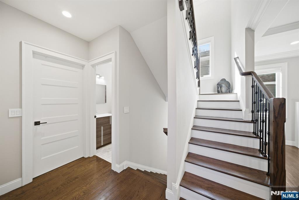 Tenafly, New Jersey, 07670, United States, 5 Bedrooms Bedrooms, ,5 BathroomsBathrooms,Residential,Active,1970990