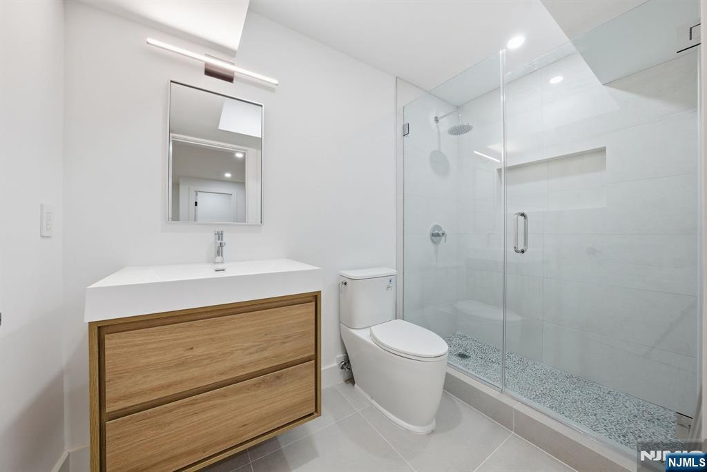 Demarest, New Jersey, 07627, United States, 4 Bedrooms Bedrooms, ,5 BathroomsBathrooms,Residential,Active,1997574