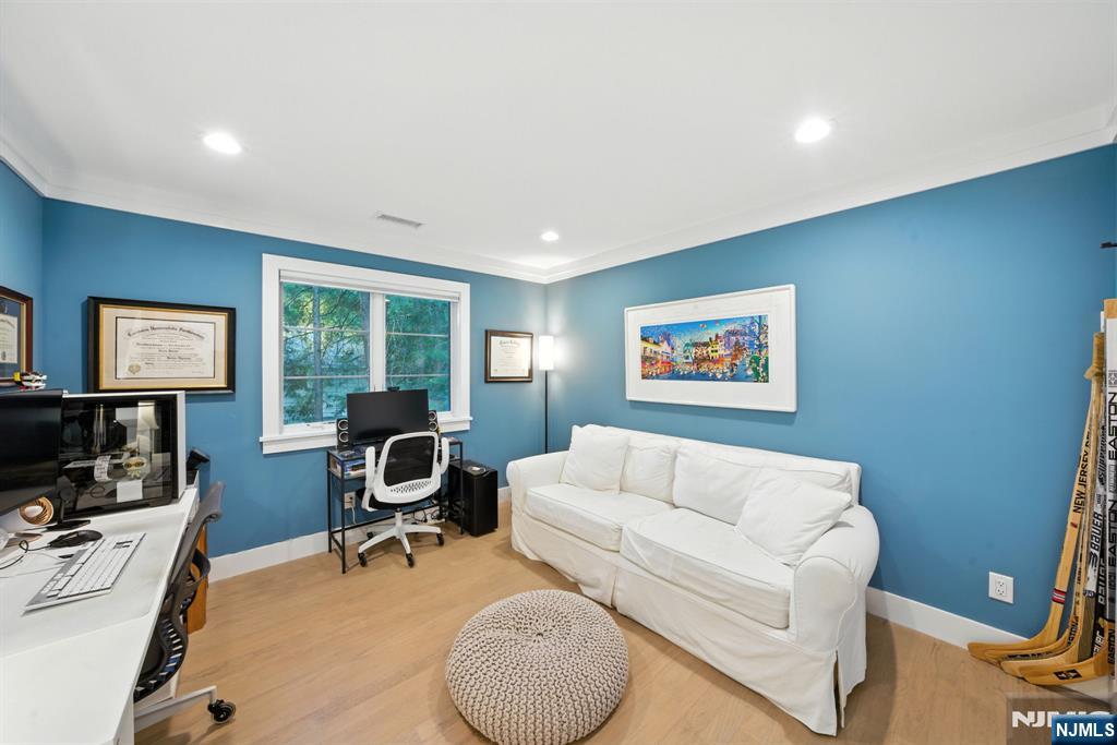 Cresskill, New Jersey, 07626, United States, 5 Bedrooms Bedrooms, ,5 BathroomsBathrooms,Residential,Active,1929433