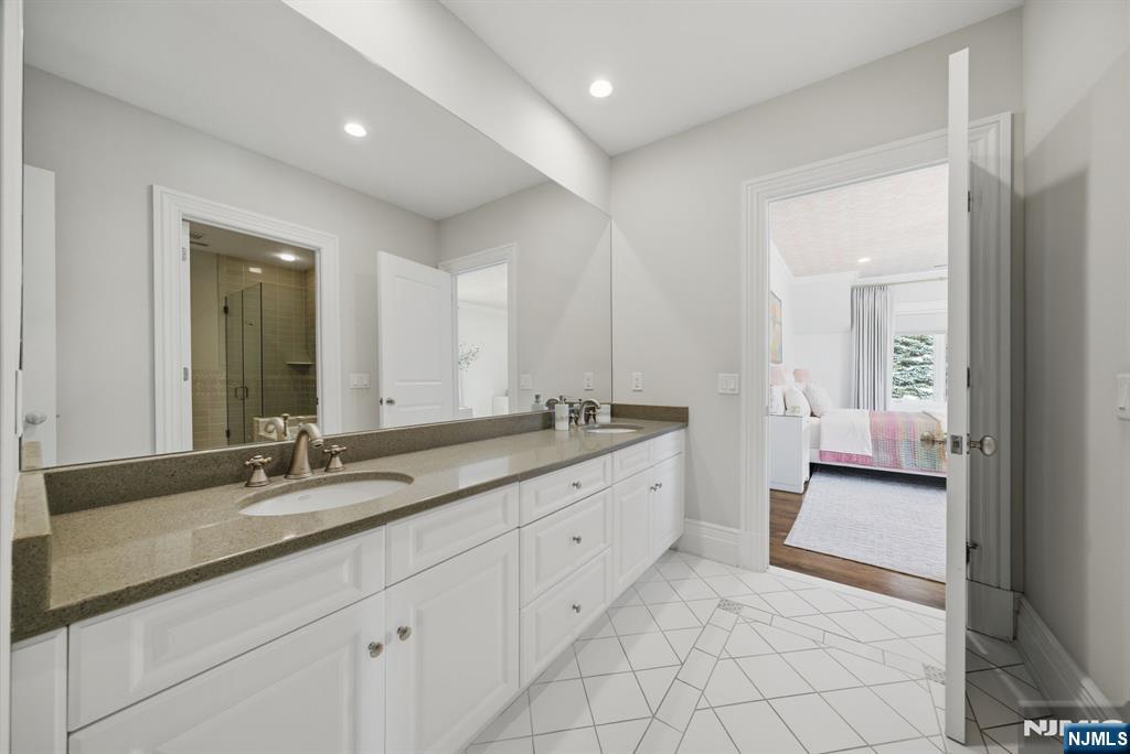 Cresskill, New Jersey, 07626, United States, 6 Bedrooms Bedrooms, ,8 BathroomsBathrooms,Residential,Active,2012941