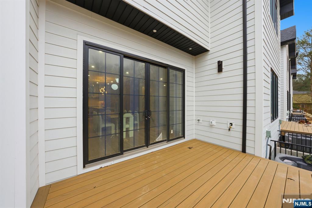 Demarest, New Jersey, 07627, United States, 4 Bedrooms Bedrooms, ,5 BathroomsBathrooms,Residential,Active,2008296