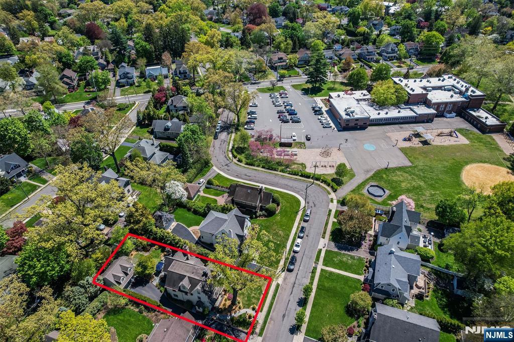 Glen Rock, New Jersey, 07452, United States, 5 Bedrooms Bedrooms, ,6 BathroomsBathrooms,Residential,Active,2042645