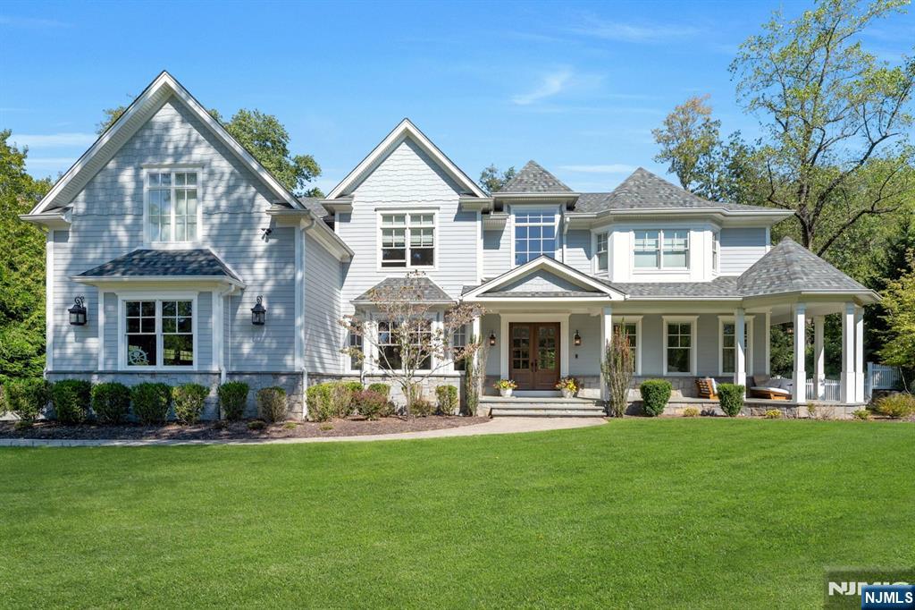 Upper Saddle River, New Jersey, 07458, United States, 5 Bedrooms Bedrooms, ,7 BathroomsBathrooms,Residential,Active,1945224