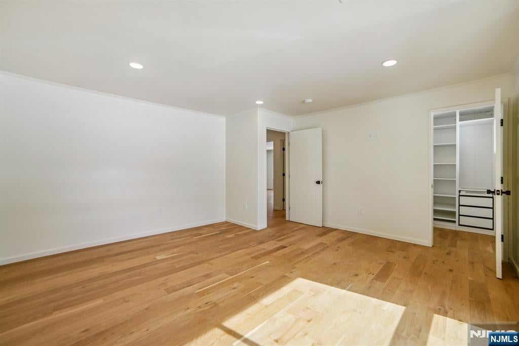 Par-Troy Hills Twp., New Jersey, 07054, United States, 4 Bedrooms Bedrooms, ,4 BathroomsBathrooms,Residential,Active,2021621