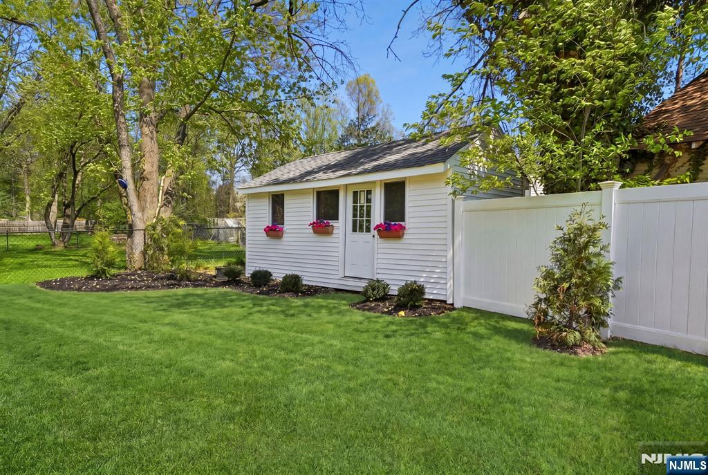 Millburn, New Jersey, 07078, United States, 5 Bedrooms Bedrooms, ,4 BathroomsBathrooms,Residential,Active,2044164