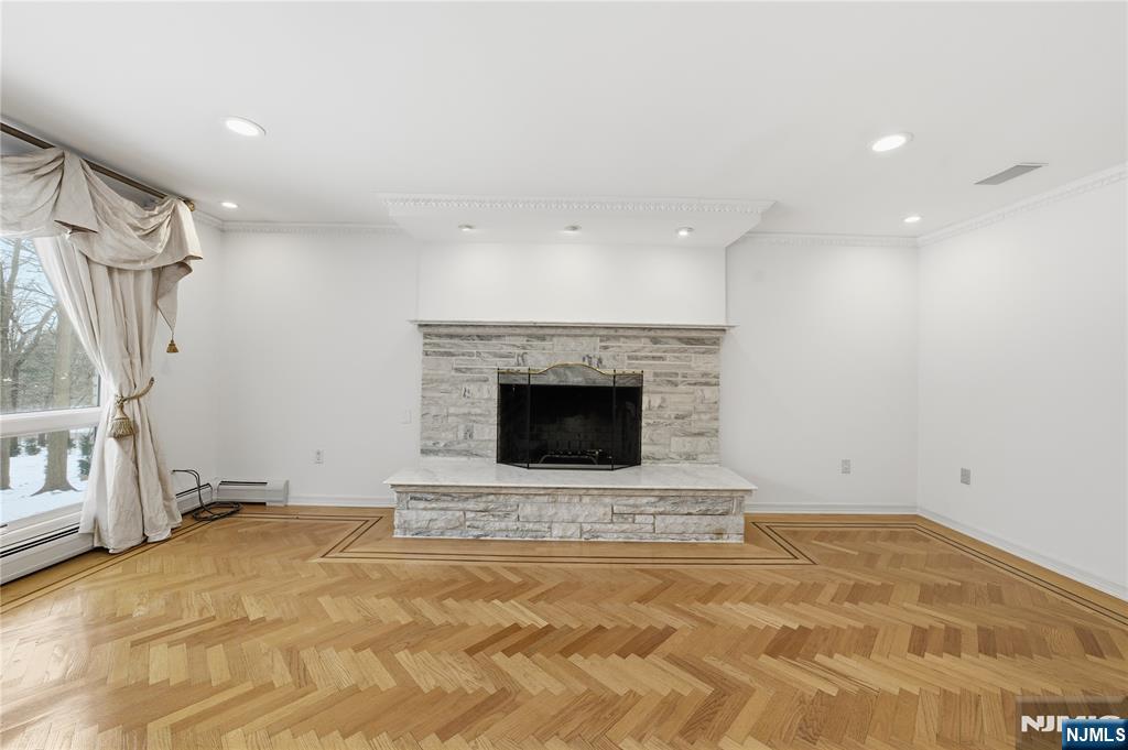 Cresskill, New Jersey, 07626, United States, 5 Bedrooms Bedrooms, ,5 BathroomsBathrooms,Residential,Active,2007619