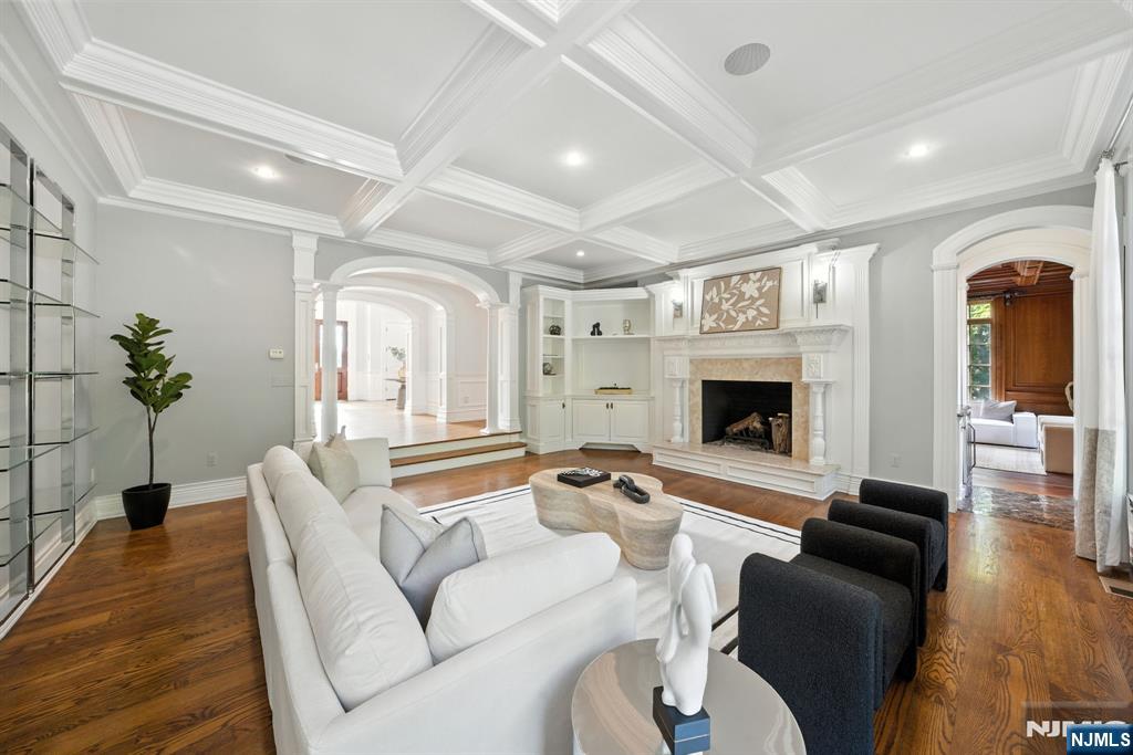 Tenafly, New Jersey, 07670, United States, 7 Bedrooms Bedrooms, ,9 BathroomsBathrooms,Residential,Active,1919077
