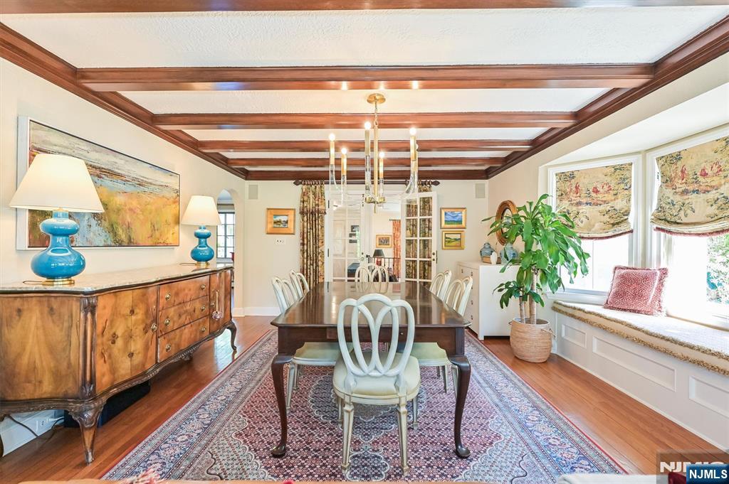 Glen Rock, New Jersey, 07452, United States, 5 Bedrooms Bedrooms, ,6 BathroomsBathrooms,Residential,Active,2042645