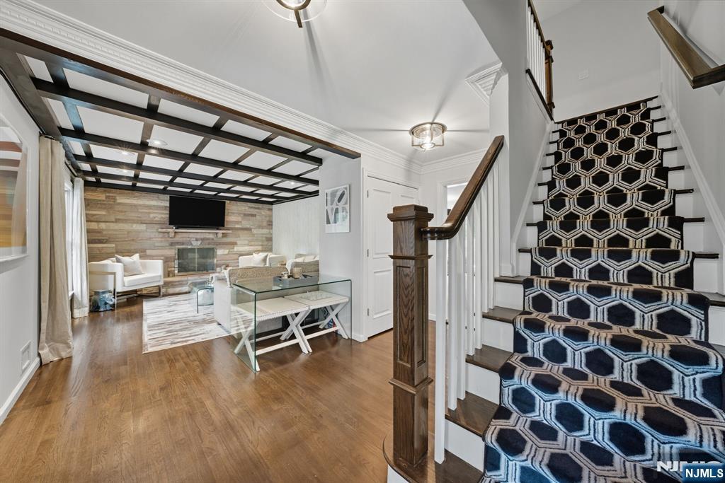 Tenafly, New Jersey, 07670, United States, 5 Bedrooms Bedrooms, ,7 BathroomsBathrooms,Residential,Active,1963399