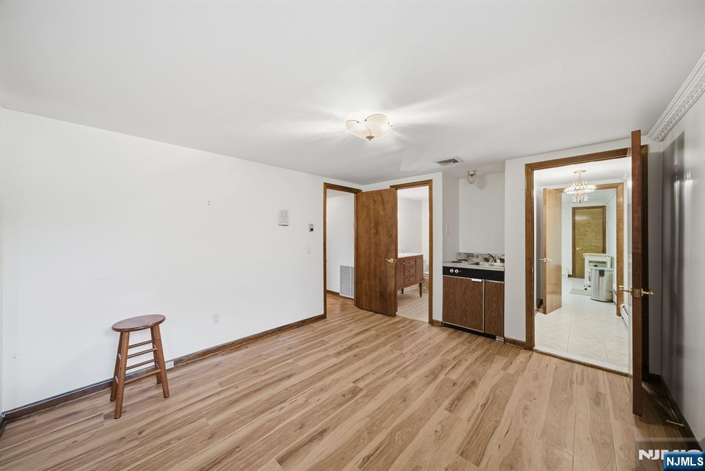 Cresskill, New Jersey, 07626, United States, 5 Bedrooms Bedrooms, ,5 BathroomsBathrooms,Residential,Active,1995264