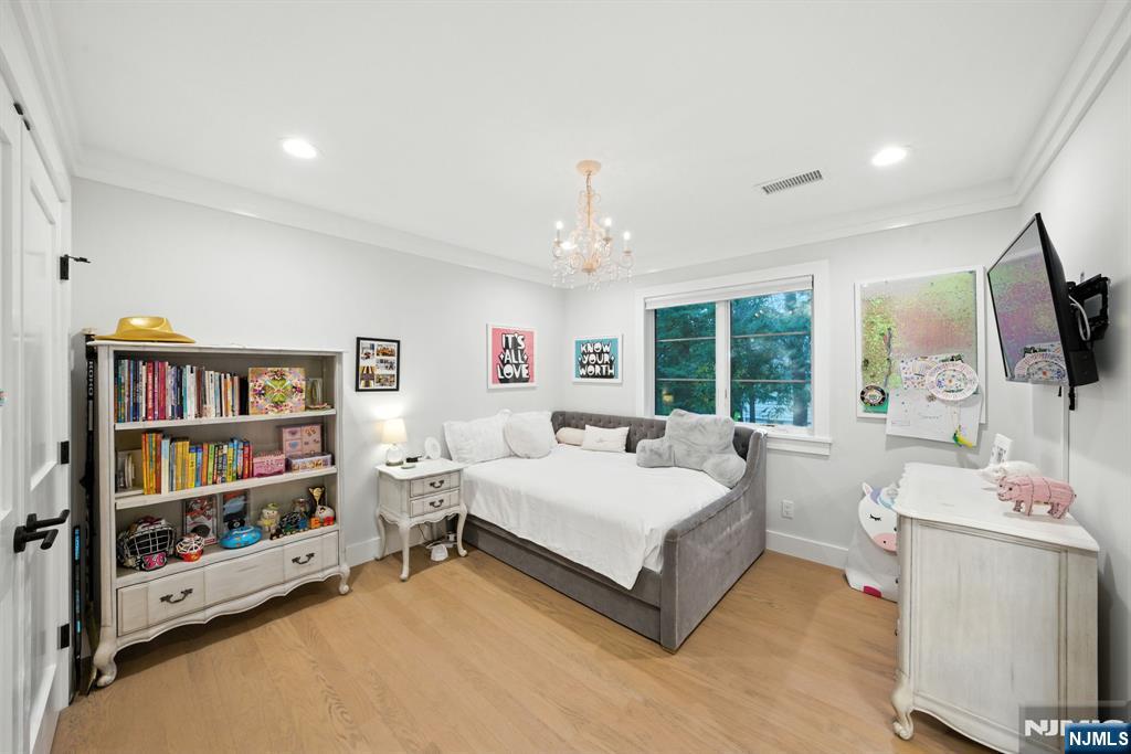 Cresskill, New Jersey, 07626, United States, 5 Bedrooms Bedrooms, ,5 BathroomsBathrooms,Residential,Active,1929433