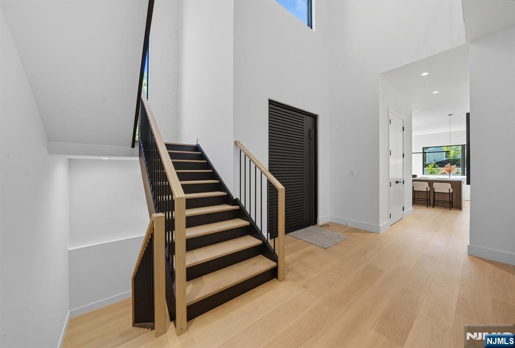 Tenafly, New Jersey, 07670, United States, 6 Bedrooms Bedrooms, ,6 BathroomsBathrooms,Residential,Active,1942348