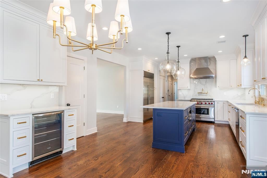 Demarest, New Jersey, 07627, United States, 5 Bedrooms Bedrooms, ,7 BathroomsBathrooms,Residential,Active,2037533