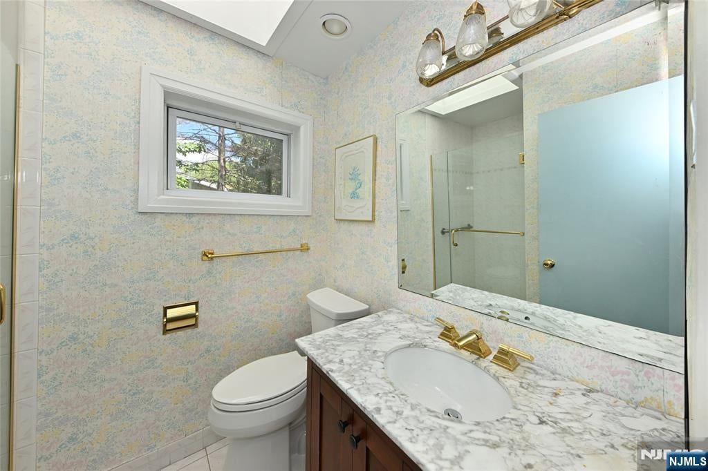 Englewood Cliffs, New Jersey, 07632, United States, 5 Bedrooms Bedrooms, ,4 BathroomsBathrooms,Residential,Active,1929465