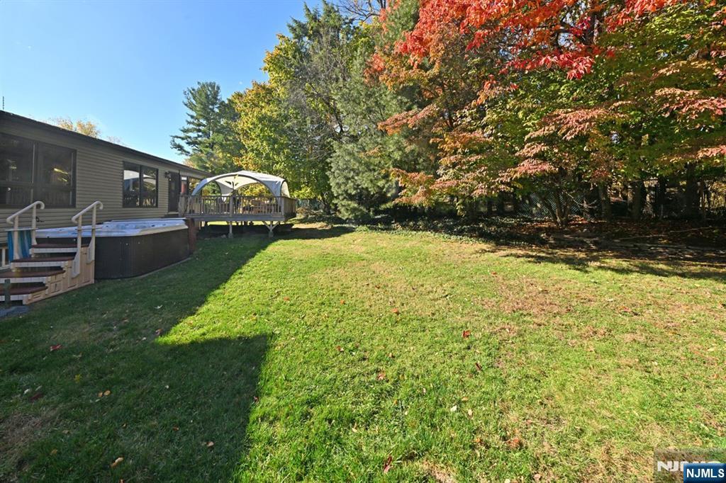 Paramus, New Jersey, 07652, United States, 4 Bedrooms Bedrooms, ,6 BathroomsBathrooms,Residential,Active,1990037