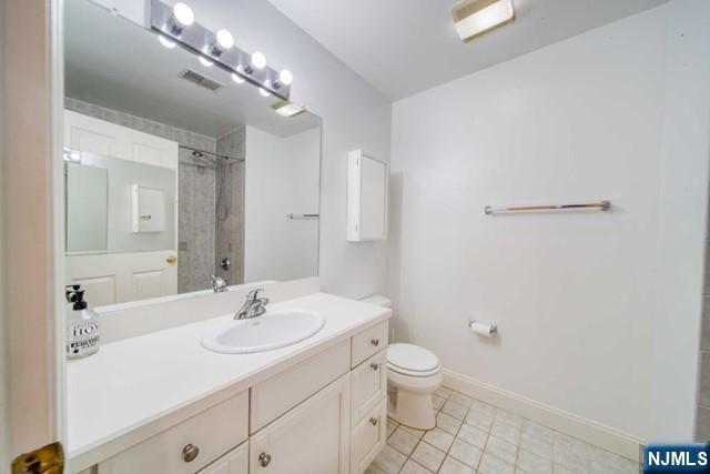 Englewood Cliffs, New Jersey, 07632, United States, 5 Bedrooms Bedrooms, ,5 BathroomsBathrooms,Residential,Active,2051981