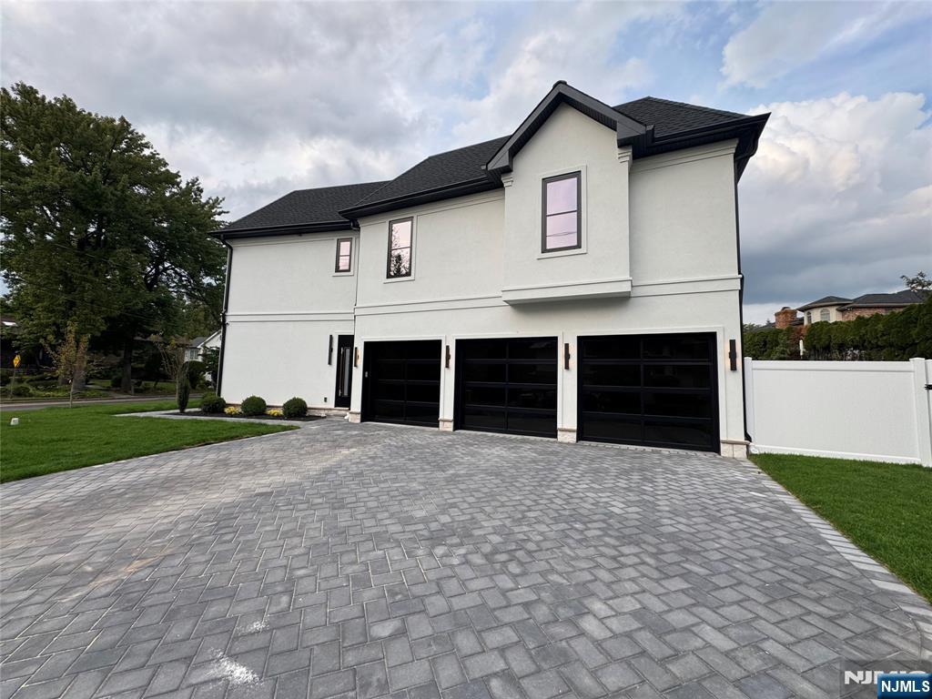 Englewood Cliffs, New Jersey, 07632, United States, 7 Bedrooms Bedrooms, ,8 BathroomsBathrooms,Residential,Active,1952040