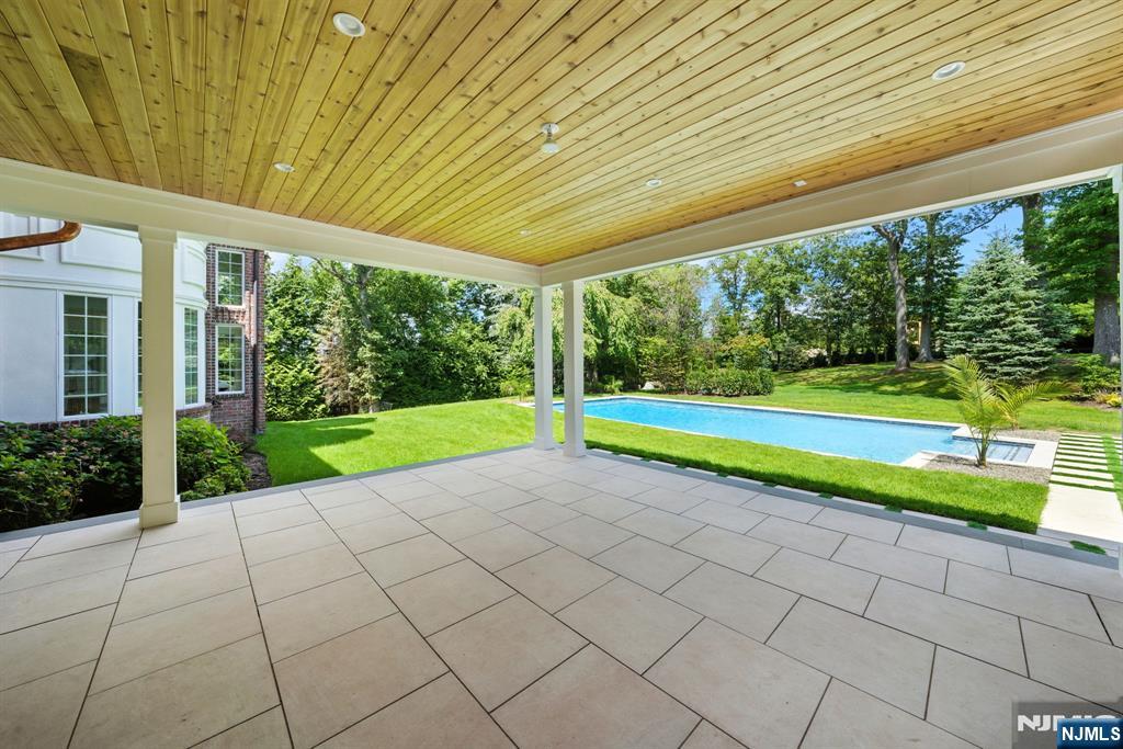 Tenafly, New Jersey, 07670, United States, 6 Bedrooms Bedrooms, ,7 BathroomsBathrooms,Residential,Active,1927680