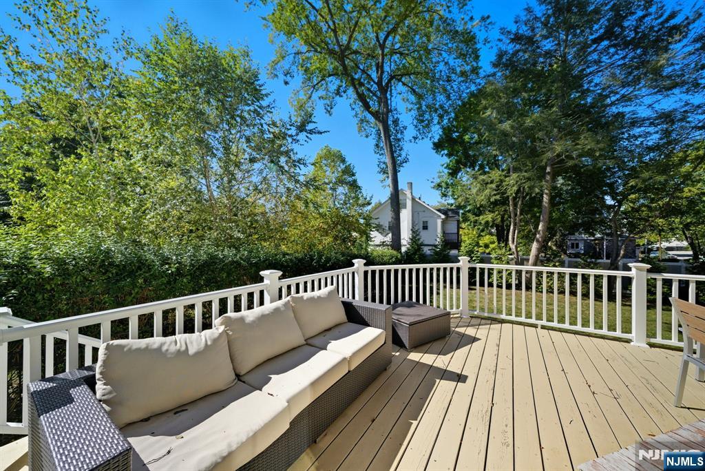 Tenafly, New Jersey, 07670, United States, 5 Bedrooms Bedrooms, ,5 BathroomsBathrooms,Residential,Active,1963283